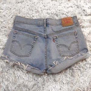 Cut Off Levi Shorts